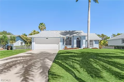 2205 SW 44th St, Cape Coral, FL 33914