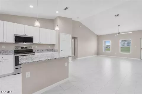 Living - 7500 5th Ter, Labelle, FL 33935 photo 4 of 4