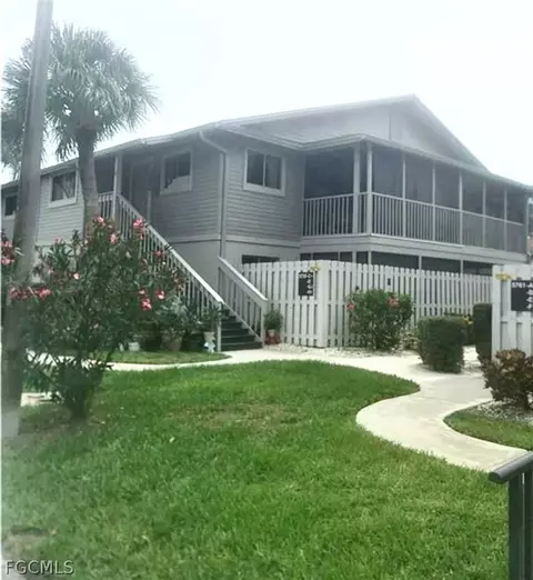 5755 Foxlake Dr #H, North Fort Myers, FL 33917