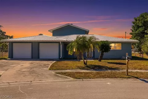 4635 Rockwood Cir, North Fort Myers, FL 33903