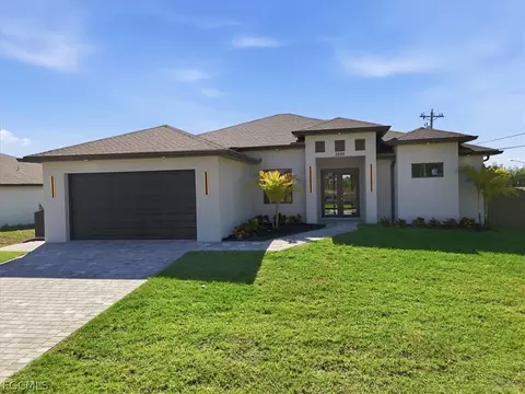 3205 Andalusia Blvd, Cape Coral, FL 33909