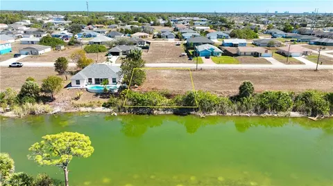 2428 NE 6th Ave, Cape Coral, FL 33909