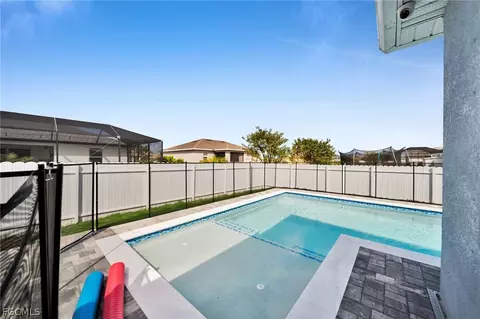 312 NW 17th Pl, Cape Coral, FL 33993
