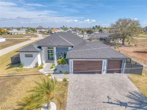 537 NW 18th Pl, Cape Coral, FL 33993