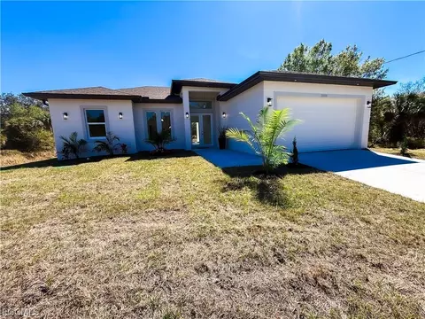 Exterior - 2008 Alliance Ln, Labelle, FL 33935 photo 9 of 13