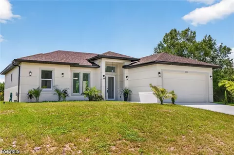 Exterior - 2008 Alliance Ln, Labelle, FL 33935 photo 2 of 3