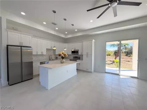 Kitchen - 2008 Alliance Ln, Labelle, FL 33935 photo 2 of 3