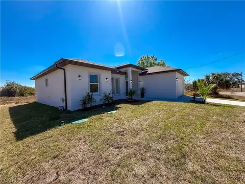 Exterior - 2008 Alliance Ln, Labelle, FL 33935 photo 11 of 13