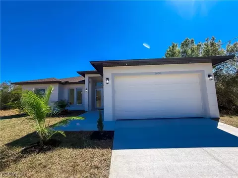 Exterior - 2008 Alliance Ln, Labelle, FL 33935 photo 2 of 13