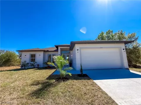 Exterior - 2008 Alliance Ln, Labelle, FL 33935 photo 1 of 13