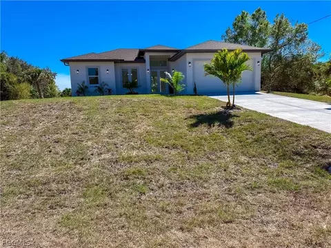 Exterior - 2008 Alliance Ln, Labelle, FL 33935 photo 3 of 13