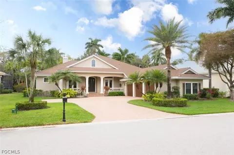 3821 River Point Dr, Fort Myers, FL 33905