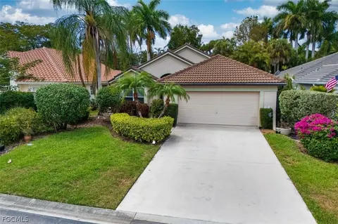 9917 Las Casas Dr, Fort Myers, FL 33919