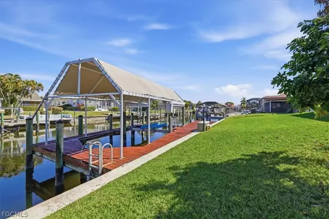 105 SE 40th Ter, Cape Coral, FL 33904