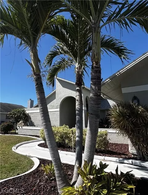 1926 SE 10th Pl, Cape Coral, FL 33990