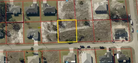 2813 18th St SW, Lehigh Acres, FL 33976