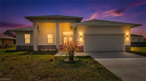 442 Mercedes Ct, Lehigh Acres, FL 33972