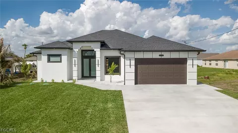 5402 6th St W, Lehigh Acres, FL 33971