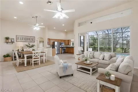 138 Pembroke St, Lehigh Acres, FL 33974
