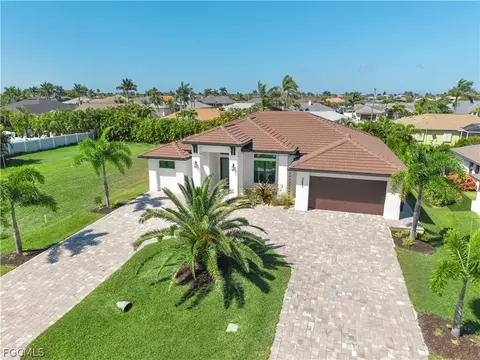 5002 Agualinda Blvd, Cape Coral, FL 33914