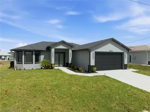 2902 21st St W, Lehigh Acres, FL 33971
