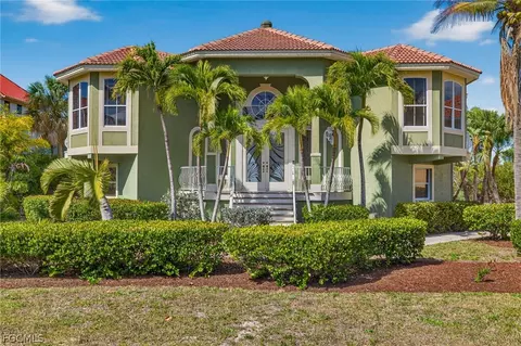 779 Pyrula Ave, Sanibel, FL 33957