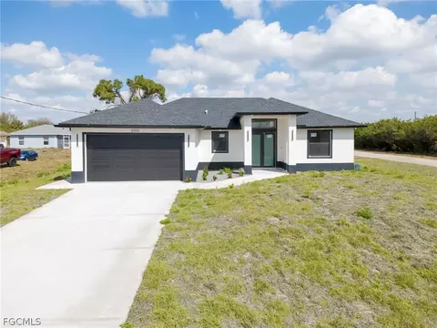 5000 Banning St, Lehigh Acres, FL 33971