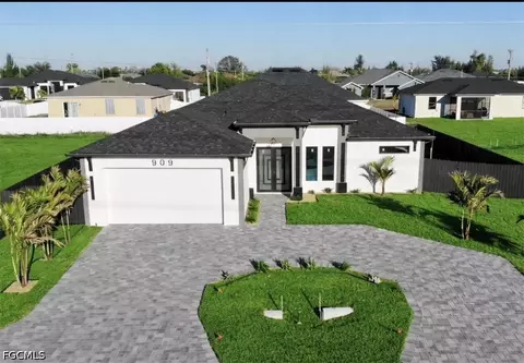 909 Santa Barbara Blvd N, Cape Coral, FL 33993