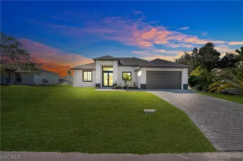 2204 NE 14th Pl, Cape Coral, FL 33909