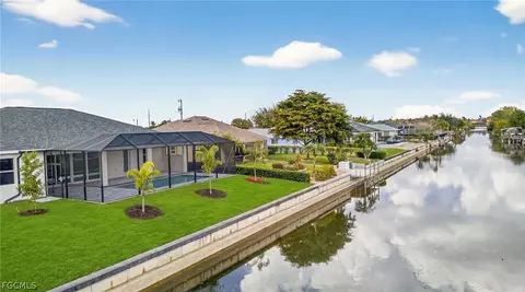 303 SE 1st Pl, Cape Coral, FL 33990