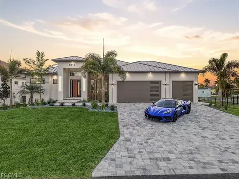 5310 Bayview Ct, Cape Coral, FL 33904