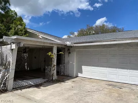 657 Coral Dr, Cape Coral, FL 33904