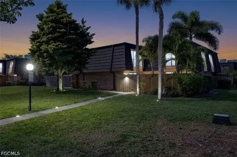 039 Sandlewood Ln #4, Fort Myers, FL 33907