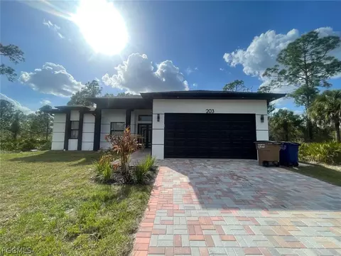 203 Wells Ave, Lehigh Acres, FL 33936