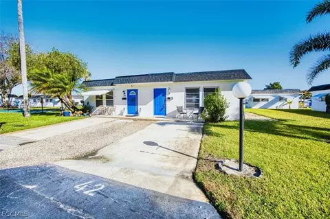 42 Temple Ct, Lehigh Acres, FL 33936