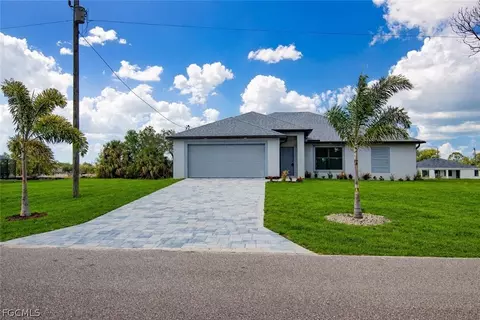 3594 NE 9th Pl, Cape Coral, FL 33909