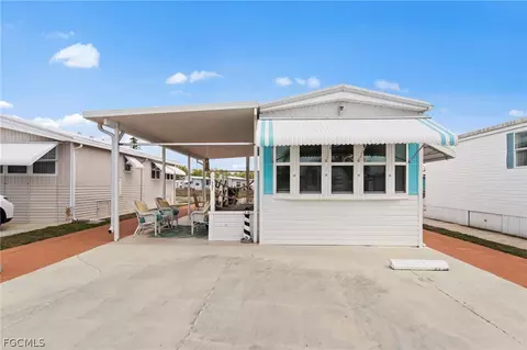 157 Caravan Cir, North Fort Myers, FL 33903