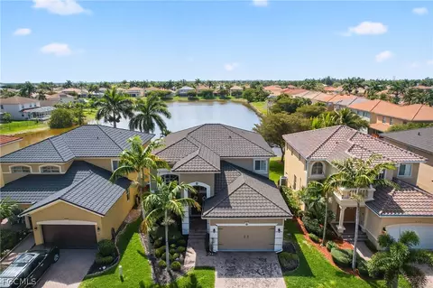 8313 Sumner Ave, Fort Myers, FL 33908