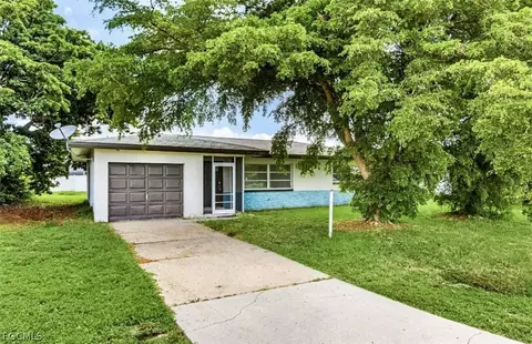 213 SE 47th St, Cape Coral, FL 33904