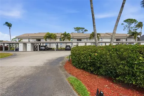 5765 Trailwinds Dr #111, Fort Myers, FL 33907