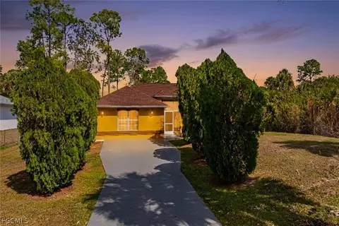 4245 34th Ave SE, Naples, FL 34117
