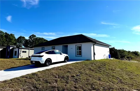 3015 4th St SW, Lehigh Acres, FL 33976