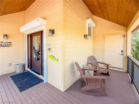 Exterior - 4541 Conch Shell Dr, Captiva, FL 33924 photo 5 of 13