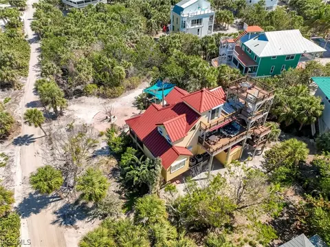View/Area - 4541 Conch Shell Dr, Captiva, FL 33924 photo 4 of 8