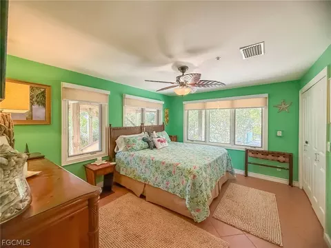 Bedroom - 4541 Conch Shell Dr, Captiva, FL 33924 photo 2 of 4