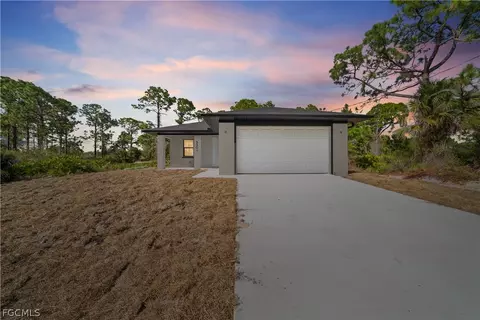 3304 69th St W, Lehigh Acres, FL 33971