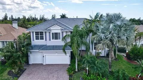 5541 Harborage Dr, Fort Myers, FL 33908