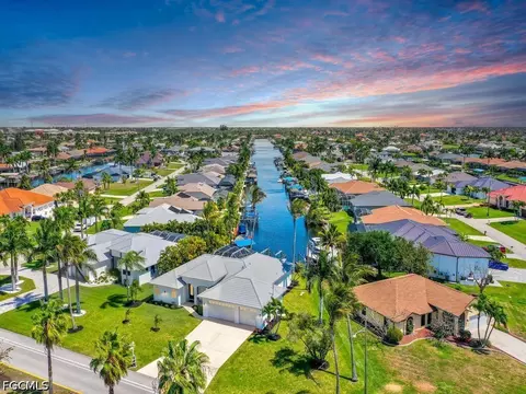 3721 Surfside Blvd, Cape Coral, FL 33914