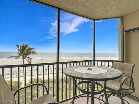 7500 Estero Blvd #302, Fort Myers Beach, FL 33931