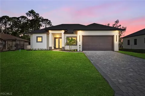 2711 10th St W, Lehigh Acres, FL 33971